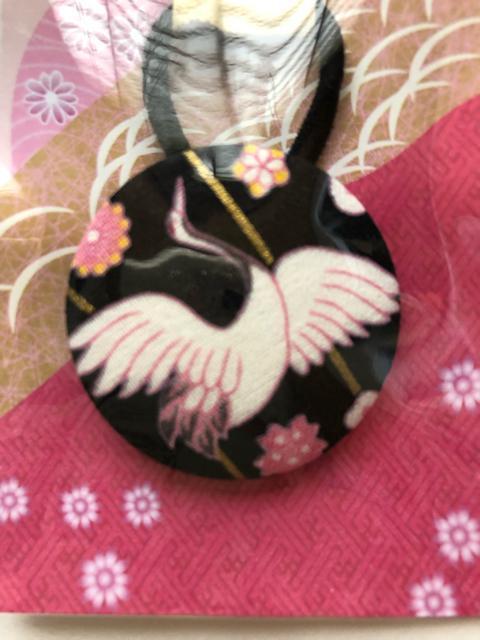 ハンドメイド ヘアゴム 特大 くるみボタン 和柄 モダン 鶴 < 女性ファッション  ハンドメイド ヘアゴム 特大 くるみボタン 和柄 モダン 鶴 < 女性ファッションの