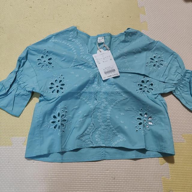 新品タグ付き☆アプレレクール 女の子 カットソー 五分袖 ブルー 100 < キッズ/ベビー 新品タグ付き☆アプレレクール 女の子 カットソー 五分袖 ブルー 100 < キッズ/ベビーの