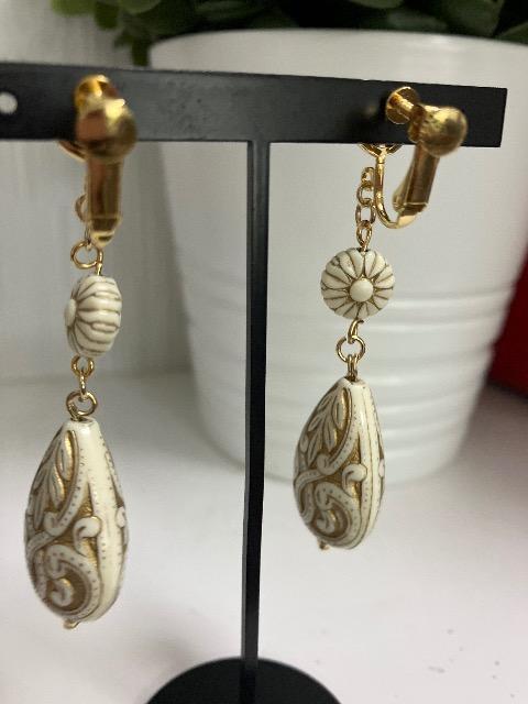 ハンドメイド ドイツ製アクリルを使用したイヤリング < 女性ファッション  ハンドメイド ドイツ製アクリルを使用したイヤリング < 女性ファッションの