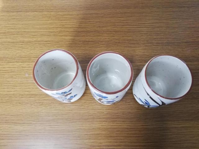 昭和レトロ 陶器製 湯飲み茶碗 3客セット < インテリア/ライフ 昭和レトロ 陶器製 湯飲み茶碗 3客セット < インテリア/ライフの