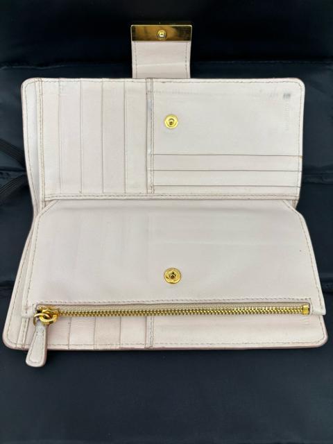 ??MIU MIUJCCz𑗗2,000~Ł  uh 