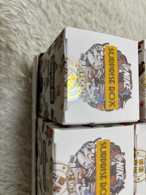 �i�C�L AJ1 �~�j�`���A�t�B�M���A �T�v���C�Y�{�b�N�X �� �z�r�[�� 