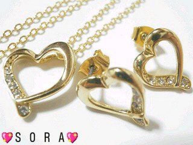【プラチナ】ジルコニアハートネックレス&ピアス 3点セット ゴールド < 女性アクセサリー/時計 【プラチナ】ジルコニアハートネックレス&ピアス 3点セット ゴールド < 女性アクセサリー/時計の