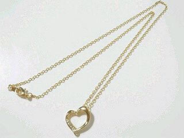 【プラチナ】ジルコニアハートネックレス&ピアス 3点セット ゴールド < 女性アクセサリー/時計 【プラチナ】ジルコニアハートネックレス&ピアス 3点セット ゴールド < 女性アクセサリー/時計の