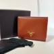 PRADA �T�t�B�A�[�m���U�[ �O�܂���z �R���p�N�g�E�H���b�g ���b�h