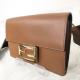 �y�ɔ��i�z FENDI �t���b�g �o�Q�b�g �V�����_�[�o�b�O �N���X�{�f�B �{�f�B�o�b�O �u���E�� ���荢��