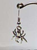 送料無料/ワンコインセール/シルバー925/片耳用フックピアス/スパイダー☆