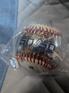 lL2024NɑJĕI肪50/50BLOɍꂽ{-2B