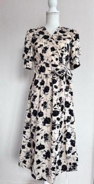 �x�[�W���T�e�� �~ �u���b�N�ԕ������s�[�X M�T�C�Y