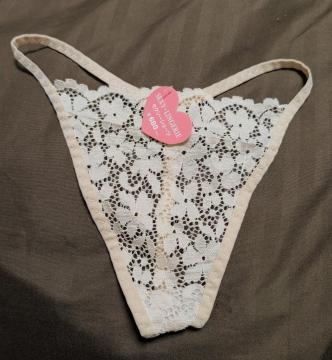 �Z�N�V�[�����W�F���[ T�o�b�N���x�[�W�������[�X���V���[�c��63%OFF��