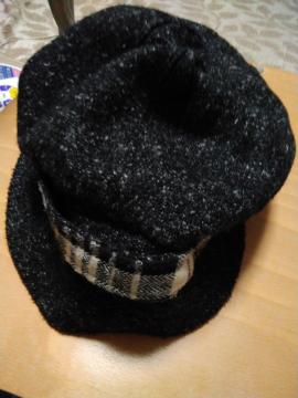 fB[X   Xq  57cm