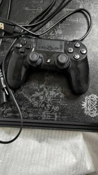 PS4 Pro (LO_n[cV 胂f)