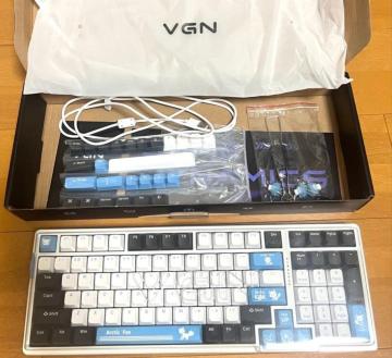 VGN Arctic Fox �L��/�����Ή� ���J�j�J���Q�[�~���O�L�[�{�[�h �t���T�C�Y �� ��