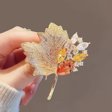 �Y��ȃ��[�t�u���[�`�s������f�U�C���X�J�[�t���ߗޗp�t�@�b�V�����A�N�Z�T���[