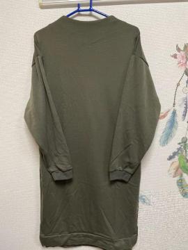 新品,未使用品裏起毛ボトルネック裾スリット入りワンピース