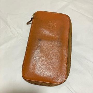 【IL BISONTE / イルビゾンテ】 本革 / ラウンドファスナー 長財布