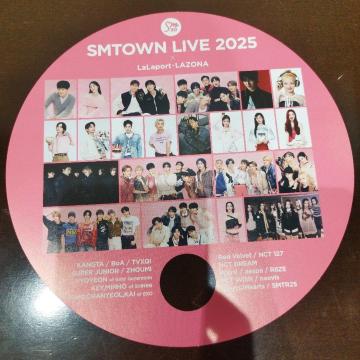 SMTOWN LIVE 2025 ~LaLaport][i@ۂ