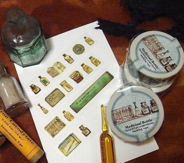 ݂ė}XLOe[v1@Medicine Bottle@r@Araki Mizuho@