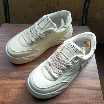 Vi 22.5cm fB[X Xj[J[ zCg V[Y C JWA