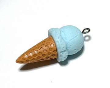 271 傫߂̃ACXN[@F1@َq`[@ANZT[p[c@Sy