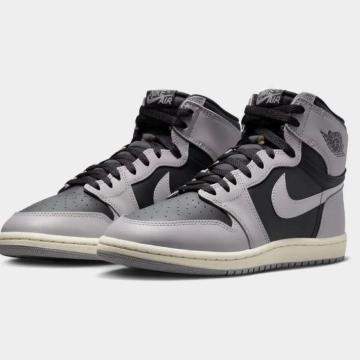 NIKE AIR JORDAN