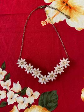 新品未使用品☆めちゃかわ☆パールお花ネックレス☆