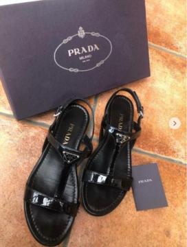 PRADA v_@~[@T_@Gi@{vU[@@37ii23.5j