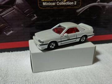 赤箱 スカイラインR31 パールホワイト  日本製