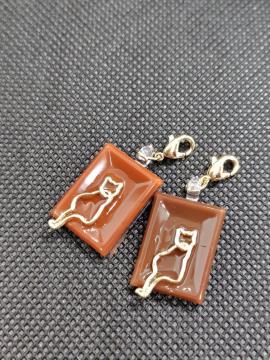 �L�`���R�̃t�@�X�i�[�`���[��2�_�Z�b�g