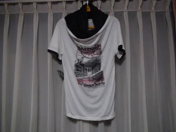 ベビーフエイスの襟巻付きTシャツ(L)!。