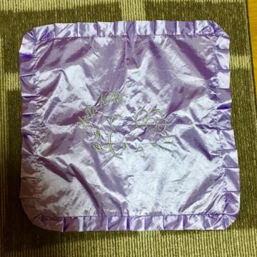 サンリオ・ハローキティ刺繍素材切替フリルクッションカバー