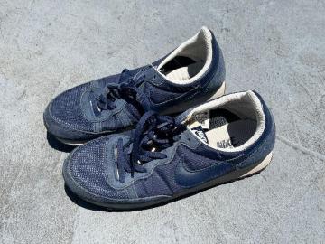 NIKEXj[J[