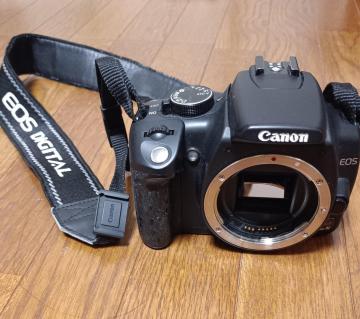 Canon EOS Kiss Digital N �{�f�B �f�W�^����჌�t�J����
