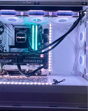 Ryzen9 7950X3D RTX5070