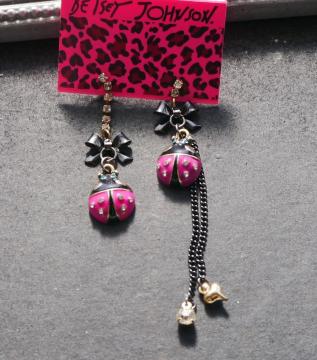 ����L��@�V�i �S�X�����P�n�@�A���e�B�[�N�������e���g�E���V�Ă�Ƃ����s�A�X BETSEY JOHNSON