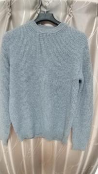 UNIQLOO[̃Z[^[MTCY
