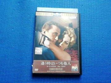 DVD ͂l STRANGERS WHEN WE MEET