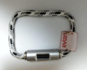 evian@GrA@uXEHb`@fW^rv@dr؂@WNi