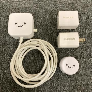 ���� ELECOM �G���R�� �[�d�� AC�A�_�v�^ 4�Z�b�g