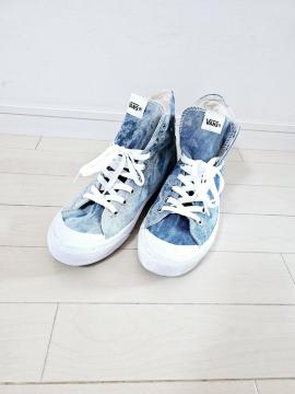 VANS fj nCJbgXj[J[ 26p