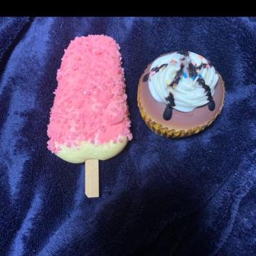 �������A�C�X�N���[�����J�b�v�P�[�L���}�O�l�b�g�Z�b�g