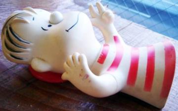 re[W LINUS CiX Avon Όu Soap Dish
