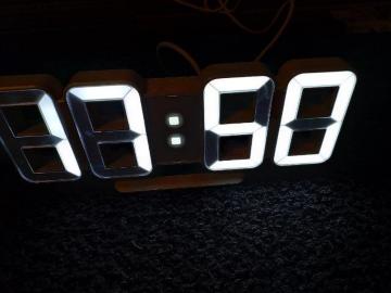 卓上時計 デジタル ネオン LED オシャレ アラーム付き 明るさ強弱3段階  置き時計