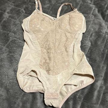 ^Xi@ߗށ@܂ƂOK z[N[jOς݁@{fBX[c@uE@B85LL