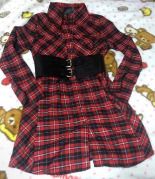 新品未使用 チェック柄レザー太ベルト付きワンピース