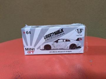miniGT LBWorks Nissan GT-R White oeB[EH[N