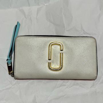 MARC JACOBS �}�[�N�W�F�C�R�u�X �����z ���E���h�t�@�X�i�[ ���U�[