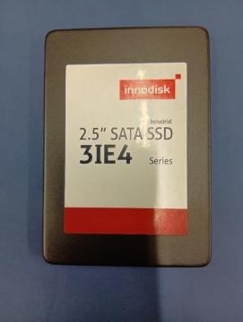 innodisk 2.5�C���` 16GB SSD 3IE4�@�Y�Ɨp�@�H�Ɨp�@SATA ���@�u���b�N�@���������@�X�^�C���b�V��