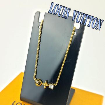 LOUIS VUITTON �l�b�N���X