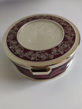 �J�l�{�E���~���m�R���N�V����2010���P�[�X��